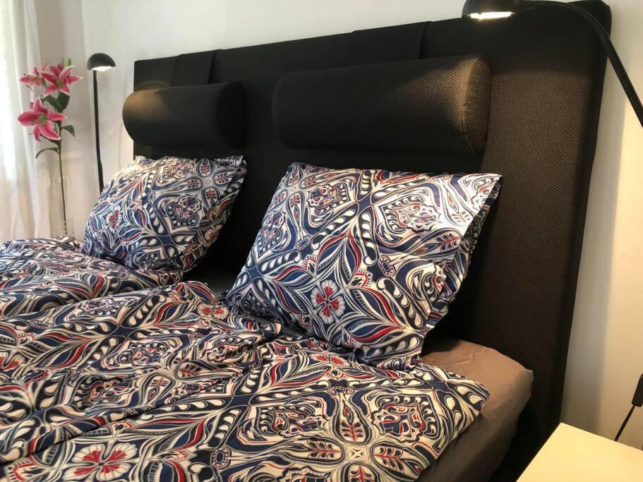 Lilla Huset Med Stor Traedgardstomt Naera Golf Och Hav Villa Trosa Kültér fotó