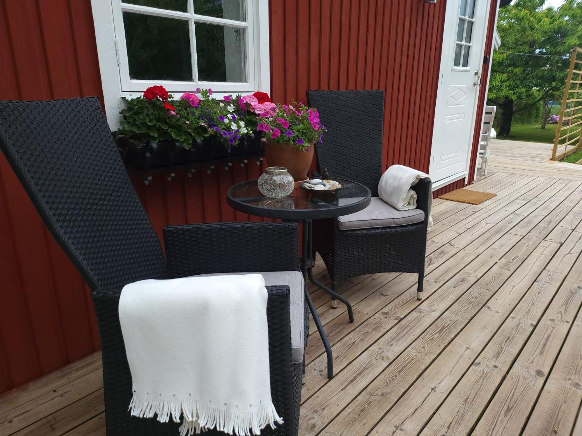 Lilla Huset Med Stor Traedgardstomt Naera Golf Och Hav Villa Trosa Kültér fotó